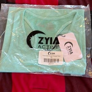 Zyia copper charged tank size S